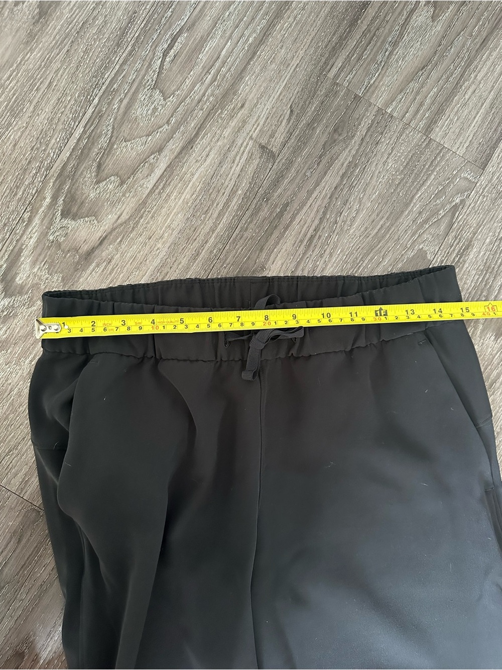 lululemon athletica Women's Black Elastic Waist Cropped Trousers - Picture 4 of 4